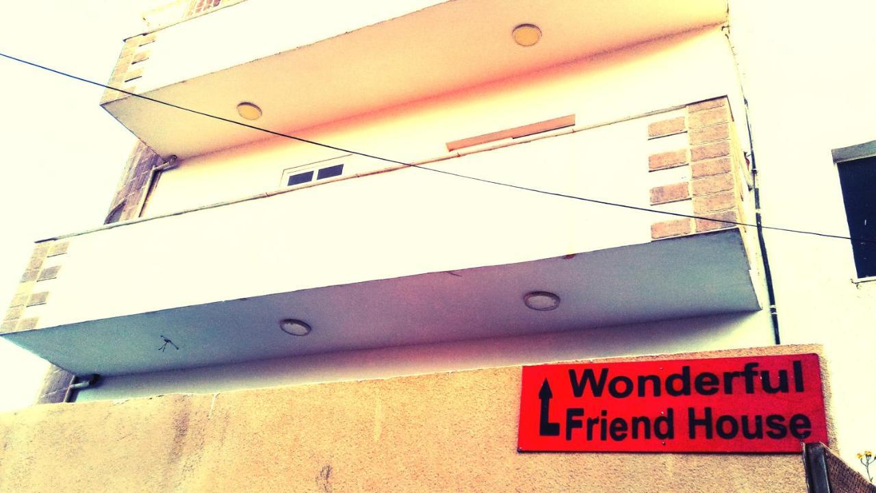 ホテルWonderful Friends House ワディ・ムーサ エクステリア 写真